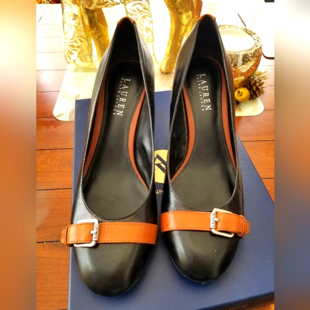 Ralph Lauren 2 1/2 inch dress pumps. Black leather with cognac leather accents.